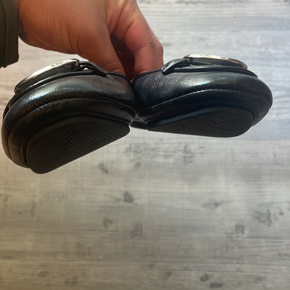 Michael Kors Flat - Picture 4 of 4